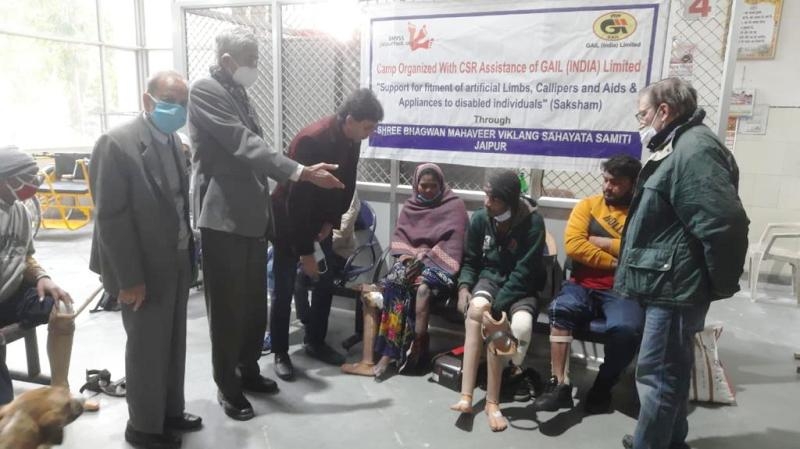 भगवान महावीर विकलांग सहायता समिति को विकलांगों के पुर्नवास के लिए गैल ने सहयोग दिया