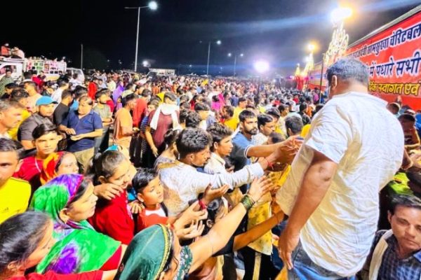 कोडमदेसर मेला : महावीर रांका ने की पदयात्रियों की सेवा