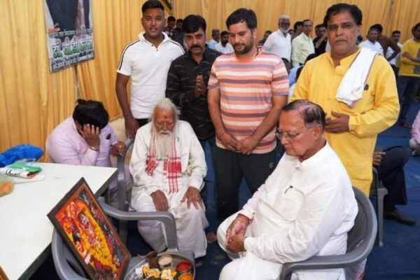 डागा चौक में डॉ.बीडी कल्ला के मुख्य चुनाव कार्यालय का उद्घाटन हुआ
