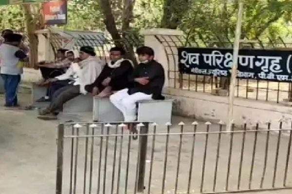19 साल की युवती ने रविवार शाम सुसाइड कर लिया