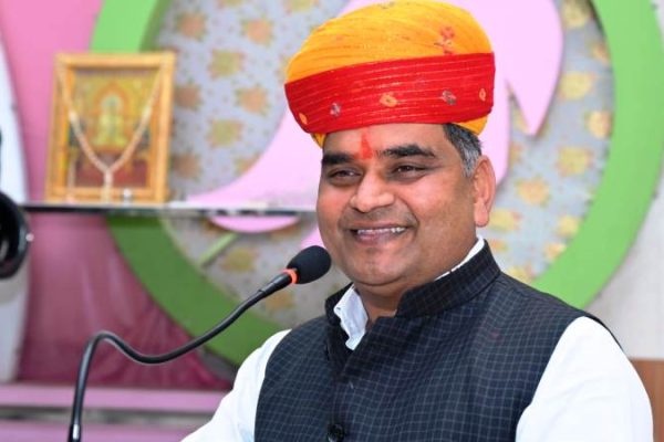 कल को बेहतर बनाने के लिये बच्चो की शिक्षा पर विशेष ध्यान देने की आवश्यकता – गौतम दक