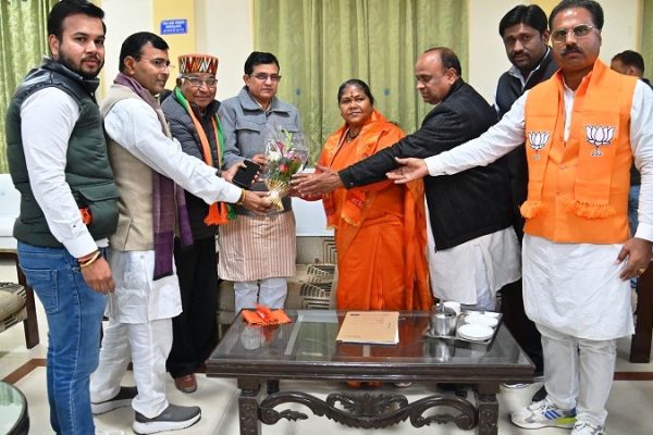मैं अर्जुनराम मेघवाल से सीखने का प्रयास कराती हूं -साध्वी निरंजन ज्योति