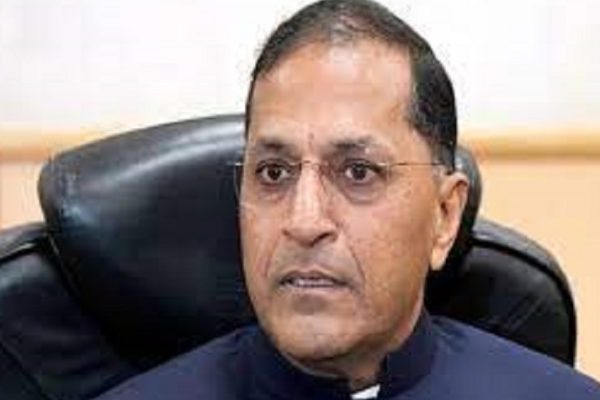 चुनाव आयुक्त अरुण गोयल ने शनिवार को अपने पद से इस्तीफा दिया
