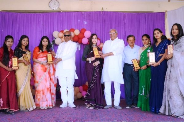 सेठ रावतमल बोथरा कन्या महाविद्यालय में वार्षिक उत्सव एवं विदाई समारोह का आयोजन हुआ