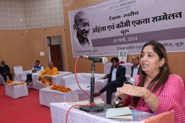 महात्मा गांधी के पद चिन्हों पर चलकर देश की समृद्ध विरासत का संरक्षण करें युवाः सहारण
