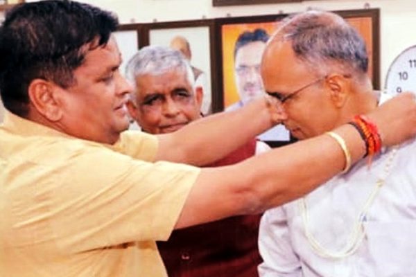 जलदाय मंत्री चौधरी का महावीर रांका ने किया अभिनन्दन