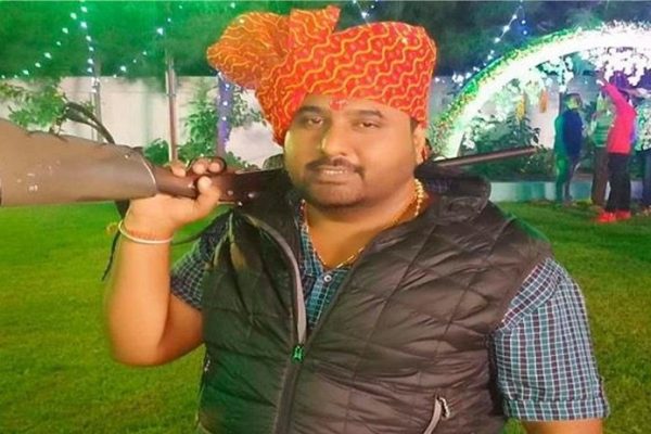 कांग्रेस नेता पर ताबड़तोड़ फायरिंग, सिर और पेट में गोली लगने से मौत… इलाके में दहशत