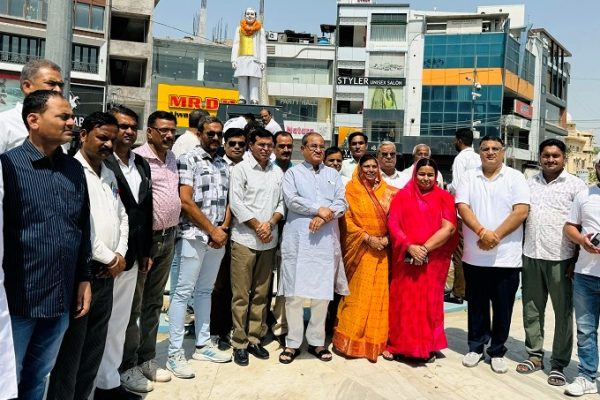 राजीव गांधी जी की 33 वी पुण्यतिथि पर श्रद्धांजलि सभा का आयोजन