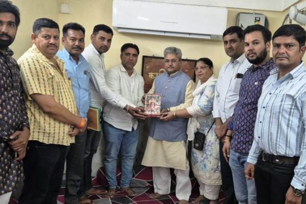 भाजपा राष्ट्रीय महामंत्री दुष्यंत गौतम बीकानेर में भाजपा नेताओ ने किया स्वागत