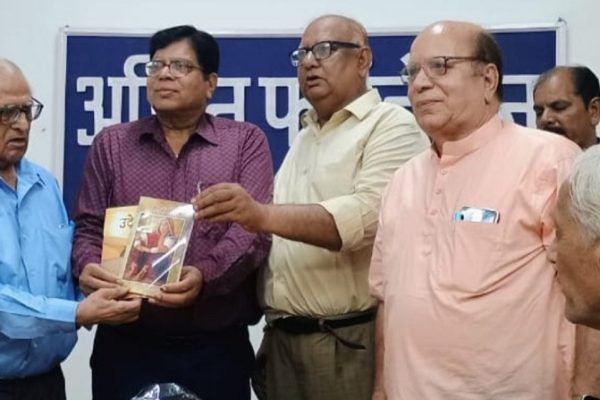 प्रोफेसर डॉ. बिनानी का हुआ सम्मान