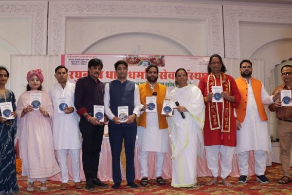 डॉ पं.नंदकिशोर को भारत गौरव सम्मान व सिल्वर लाइफटाइम अचीवमेंट अवार्ड् से सम्मानित