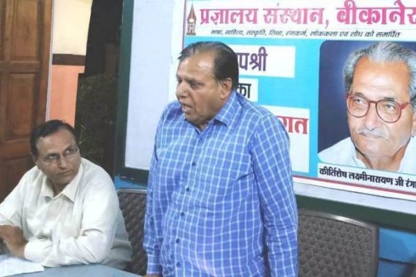 काळी कळायण घातै घूमर……बिखेरै रंग आभै रै सतरंगै में…..बरसात पर केन्द्रित काव्य रसधारा बही