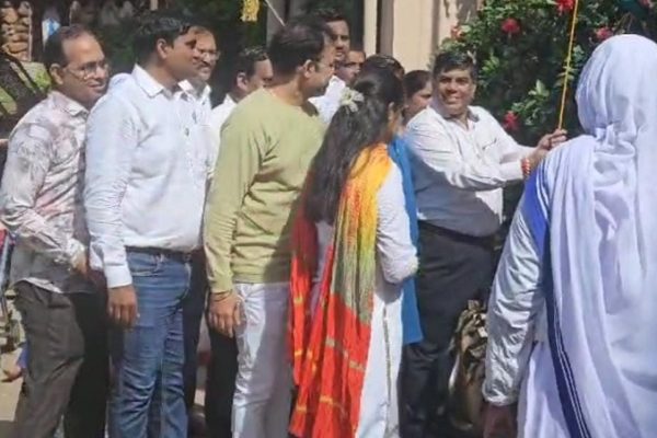 एमआरसी परिवार ने अपनी 10वी वर्षगांठ मनायी