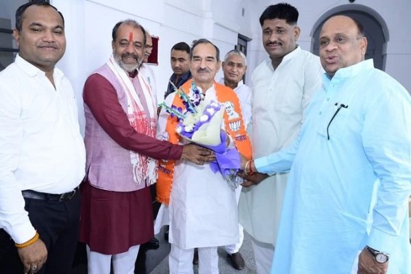 राजस्थान भाजपा के प्रदेशाध्यक्ष को बीकानेर भाजपा शहर जिला पदाधिकारीयों ने बधाई दी