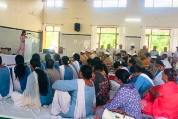 प्राकृतिक चिकित्सा पद्धति को जीवन में उतारें – डॉ वत्सला गुप्ता