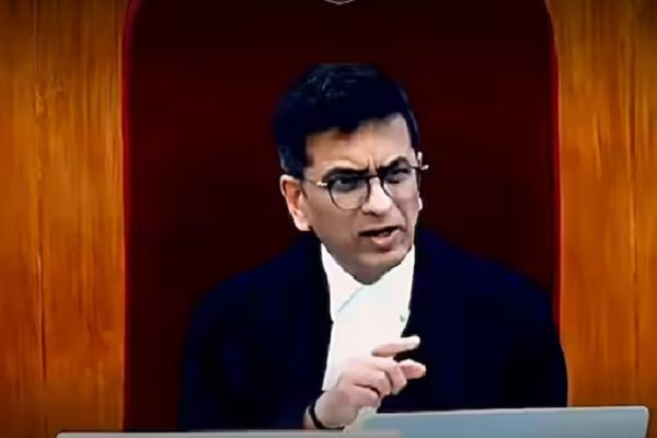 ‘माय लॉर्ड… कैसे कह दिया मेरी याचिका में दम नहीं, ये अन्याय’, शख्स की बहस पर CJI चंद्रचूड़ को आया ऐसा गुस्सा कि गार्ड्स को दे दिया ये आदेश