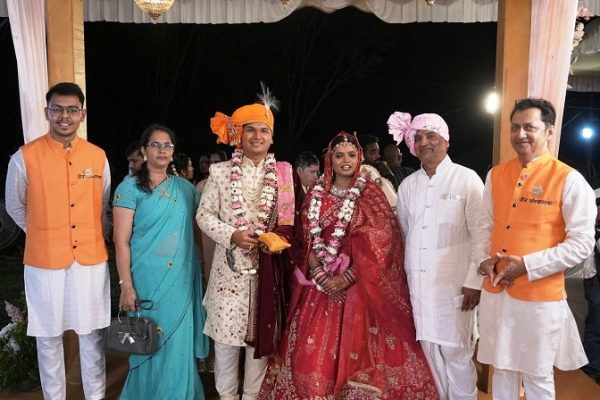 जैन व मलयाली जोड़ें का विवाह जैन संस्कार विधि से सम्पन्न