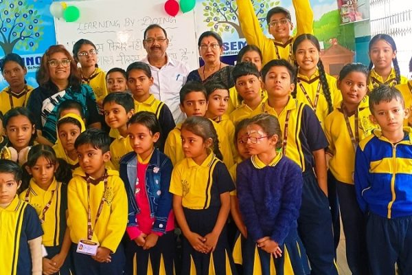 सेमूनौ इंटरनेशनल टेक्नो स्कूल द्वारा विज्ञान कार्यशाला आयोजित