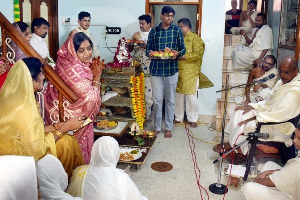 भक्ति संगीत के साथ दादा गुरुदेव की पूजा, बच्चों का शिविर व मुमुक्षुओं का अभिनंदन सोमवार को