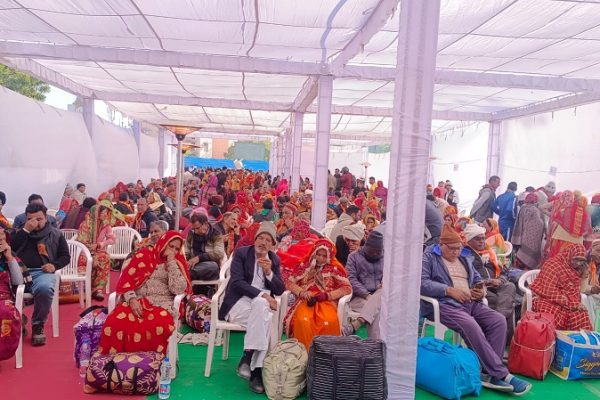 देवस्थान विभाग की विशेष ट्रेन हुई रवाना