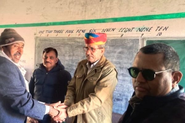 समाजसेवी शिक्षक कैलाश गोयल का सम्मान और वस्त्र वितरण कार्यक्रम
