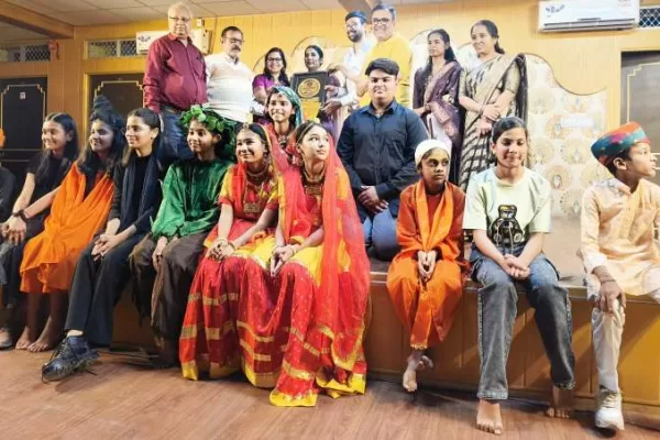 एसजेपीएस में बीकानेर थिएटर फेस्टिवल के तहत ‘हालरिया’ नाटक का मंचन