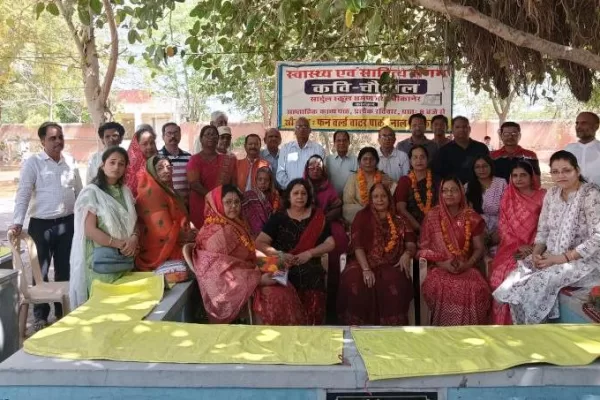 कवि व्यक्ति के लिए नहीं समष्टि के लिए लिखता है…