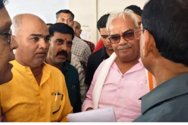 परीक्षा फीस के नाम पर शिक्षा विभाग द्वारा जबरन की जा रही वसूली को तुरन्त रोकने हेतु शिक्षा मंत्री ने दिए निर्देश