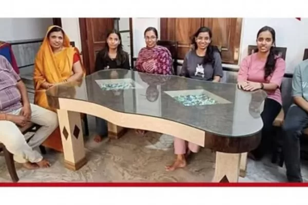 प्रेरणाप्रद कहानी ऐसे परिवार की जहां 6 बच्चों ने रच दिया सफलता का नया अध्याय, 4 बेटियां बनीं डॉक्टर