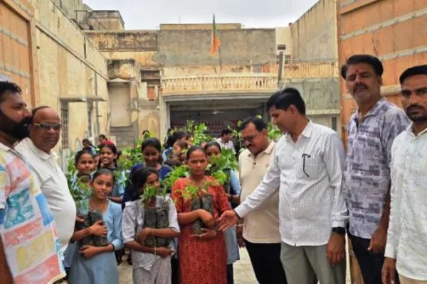 बीकानेर में ‘हरियालो राजस्थान’ के तहत भाजपा गंगाशहर मंडल का पौधारोपण अभियान जारी, 31 हजार पौधों का लक्ष्य