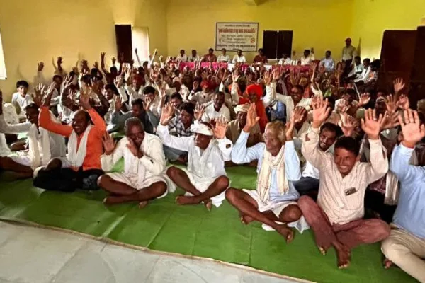 एनआरसीसी बीकानेर द्वारा प्रतापगढ़ के मोटा मायंगा में कृषक-वैज्ञानिक संवाद व पशु स्वास्थ्य जागरूकता शिविर आयोजित