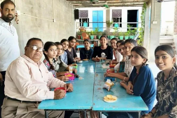 सूरज दिन रो प्रकाश, बेटी परिवार रो उल्लास, करुणा क्लब ने मनाया अंतरराष्ट्रीय बेटी दिवस