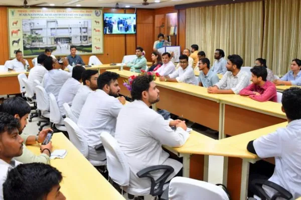 राष्ट्रीय अश्व अनुसंधान केंद्र में हिंदी सप्ताह का समापन, प्रतिभा को निखारने पर जोर