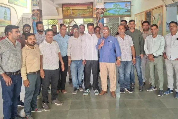 शिक्षा निदेशालय से कर्मचारी संघ की वार्ता-बकाया DPC शीघ्र पूरी करने की मांग