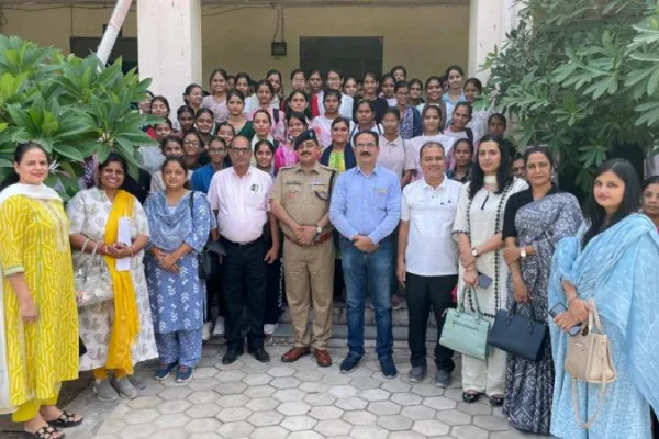 नशा मुक्ति पर व्याख्यान एवं एक दिवसीय शिविर आयोजित