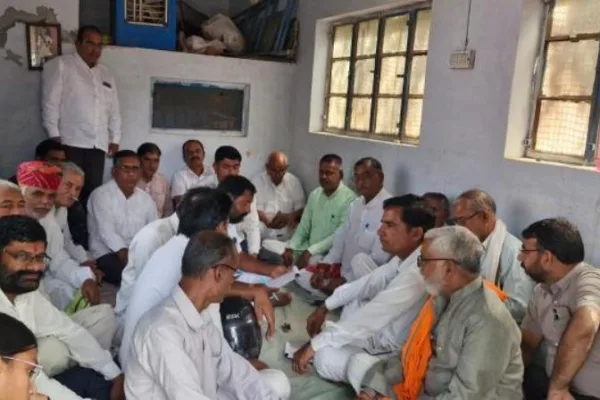 बीकानेर में 7 नवंबर को गौशाला बचाओ महाआंदोलन की तैयारी, तुलसी सर्किल पर बैठक आयोजित