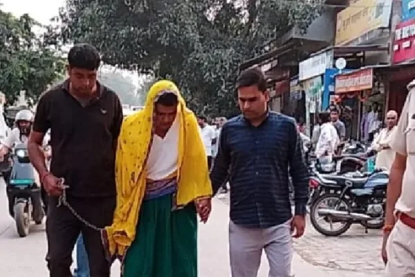 रोहित गोदारा गैंग से जुड़े 25,000 के इनामी बदमाश अभिषेक उर्फ बटार को महिला के कपड़ों में बहरोड़ से किया गया गिरफ्तार