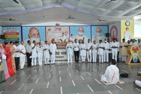तेरापंथी सभा गंगाशहर केअध्यक्ष पद की शपथ नवरतन बोथरा ने अपनी टीम के साथ ली व जतन लाल संचेती तीसरी बार मंत्री बने