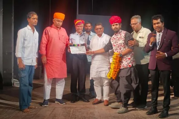 राजस्थानी फिल्म ‘सतोळियो’ का बीकानेर में मुहूर्त, भाषा की संवैधानिक मान्यता पर केंद्रित है कथानक