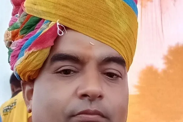 राजस्थान के सुजानगढ़ में ‘हारे का सहारा’- श्यामसुंदर स्वर्णकार, जो बन गए हैं ‘चलती फिरती एम्बुलेंस’