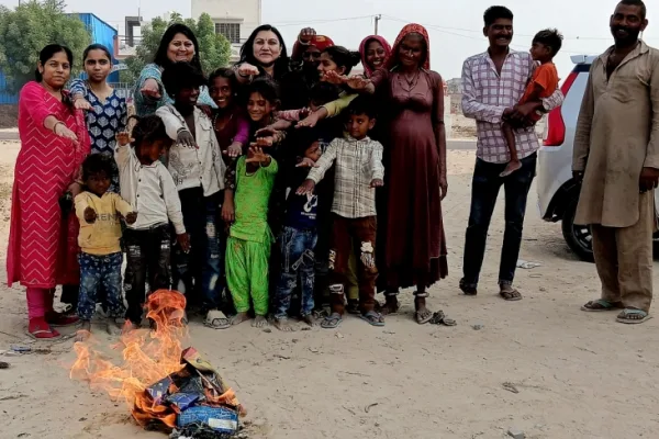 ह्यूमन राइट्स इंटरनेशनल फेडरेशन ने कच्ची बस्ती में चलाया ‘नशा मुक्त शहर’ अभियान