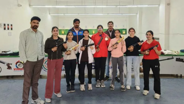 दिल्ली में गूंजा बीकानेर का नाम: नेशनल शूटिंग चैंपियनशिप में बेटियों ने जीते पदक और सम्मान